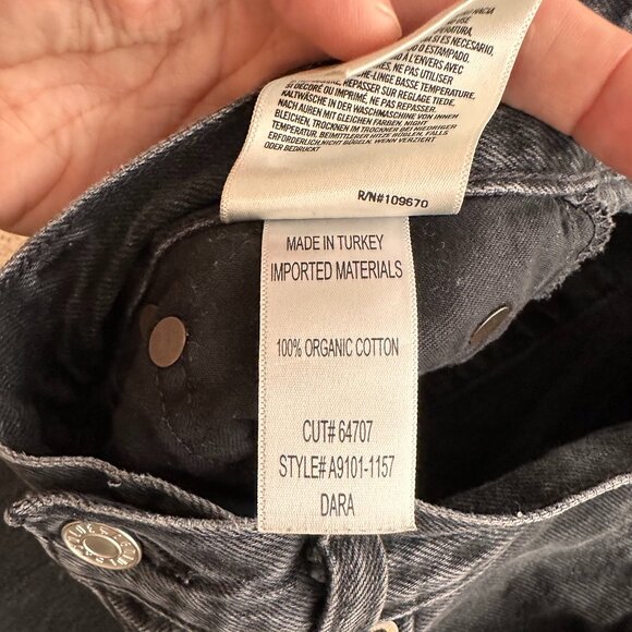 Perfect 90s cut offs made from Agolde Dara Jeans in Black Size 24 (fit like 26) - Picture 15 of 16